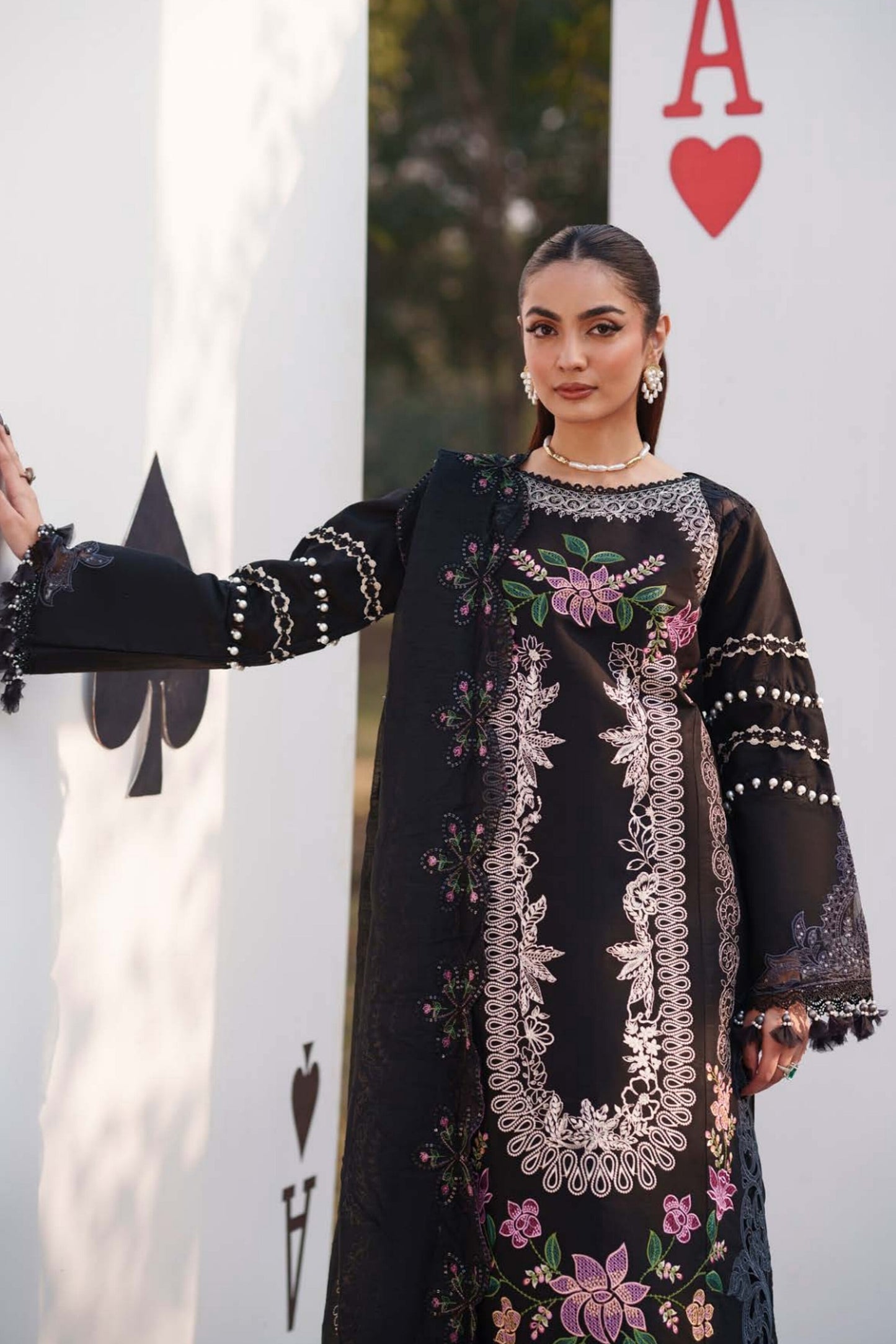 PARISHAY QUEEN LAWN EMBROIDERED SUITS COLLECTION 2026 P [ 𝘽𝙀𝙎𝙏 𝙋𝙍𝙄𝘾𝙀 ✅ ]
