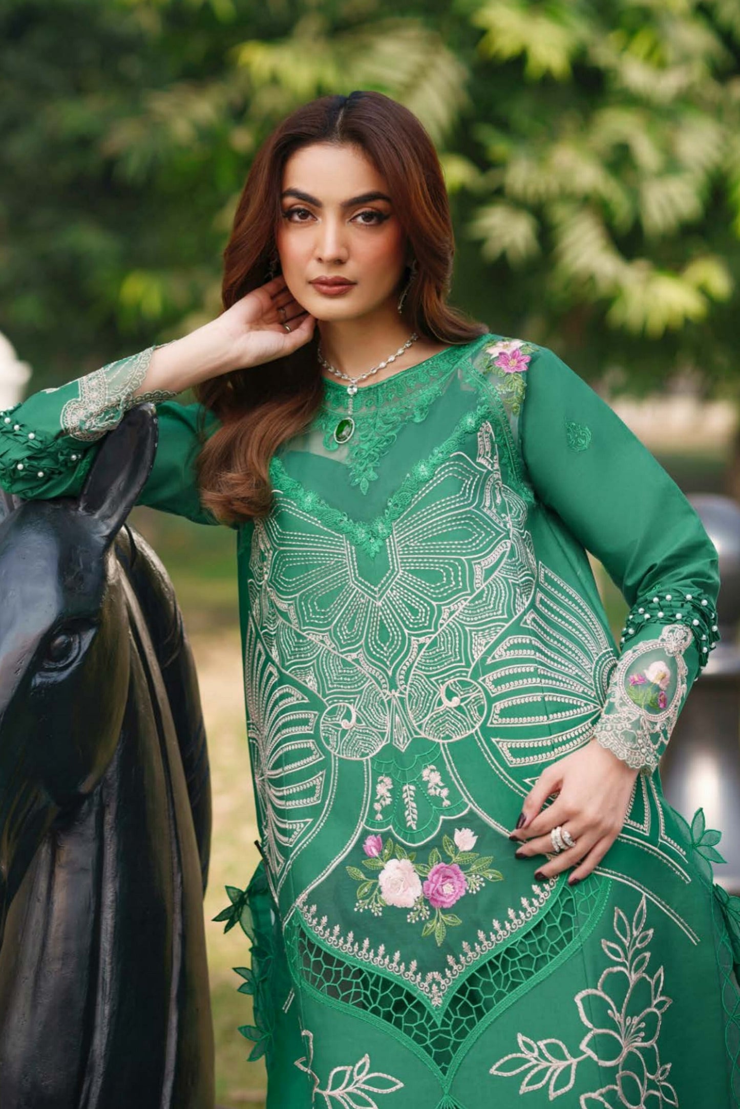 PARISHAY QUEEN LAWN EMBROIDERED SUITS COLLECTION 2026 L [ 𝘽𝙀𝙎𝙏 𝙋𝙍𝙄𝘾𝙀 ✅ ]
