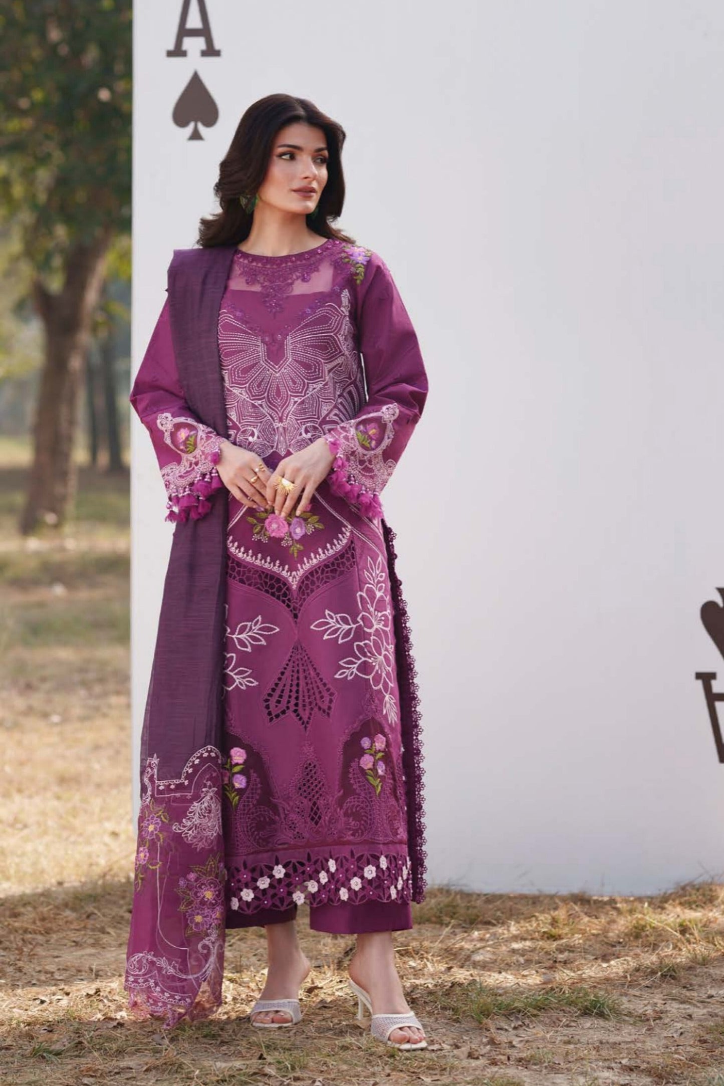 PARISHAY QUEEN LAWN EMBROIDERED SUITS COLLECTION 2026 I [ 𝘽𝙀𝙎𝙏 𝙋𝙍𝙄𝘾𝙀 ✅ ]