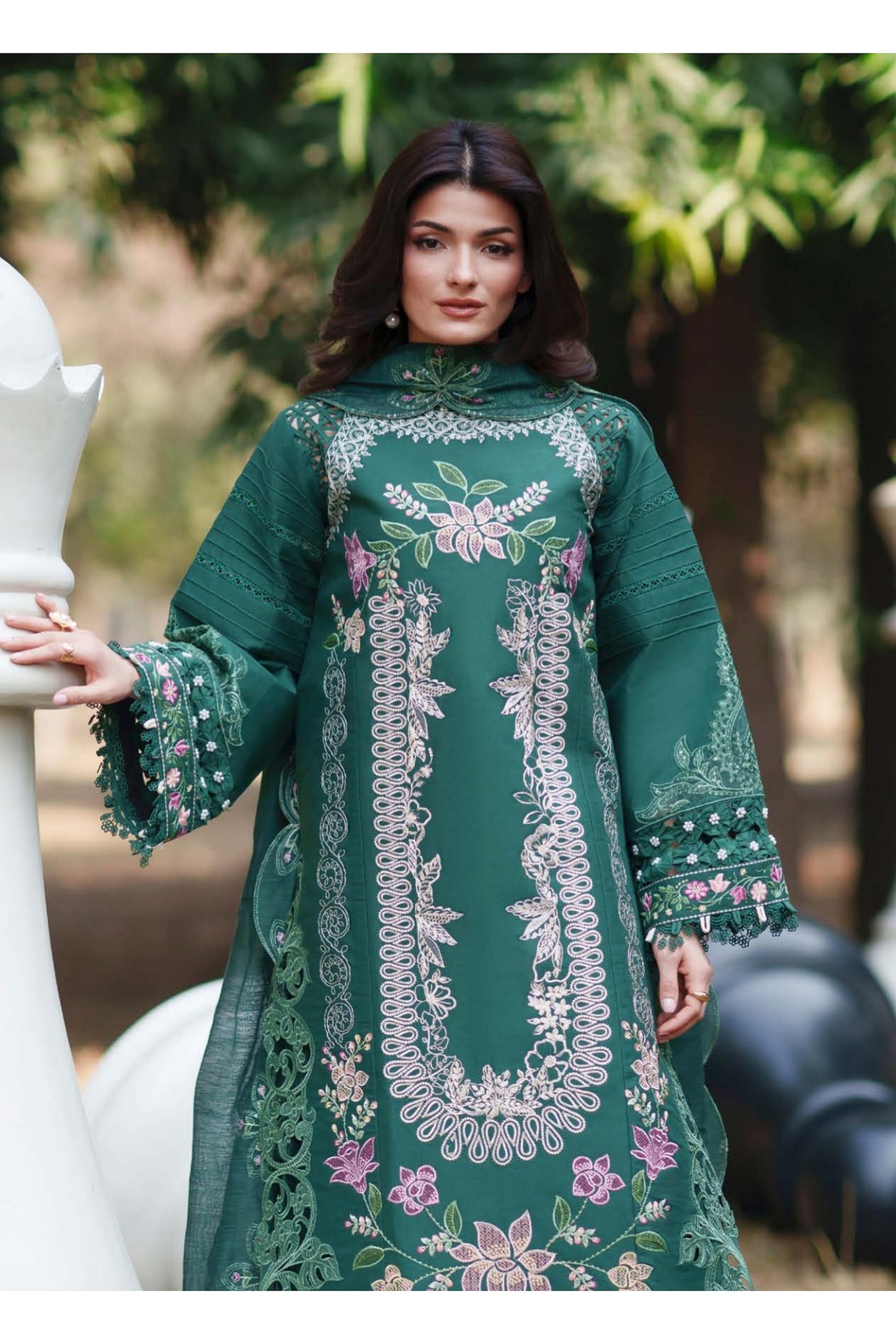 PARISHAY QUEEN LAWN EMBROIDERED SUITS COLLECTION 2026 M [ 𝘽𝙀𝙎𝙏 𝙋𝙍𝙄𝘾𝙀 ✅ ]
