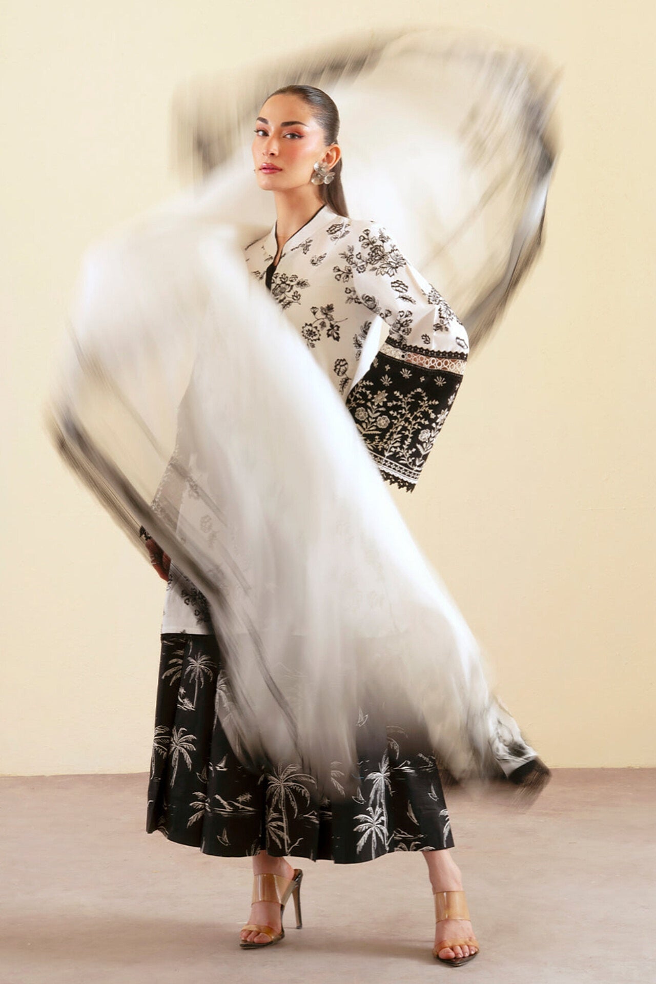 EMBER BY MAHNUR LAWN EMBROIDERED COLLECTION 2026 L [ 𝘽𝙀𝙎𝙏 𝙋𝙍𝙄𝘾𝙀 ✅ ]