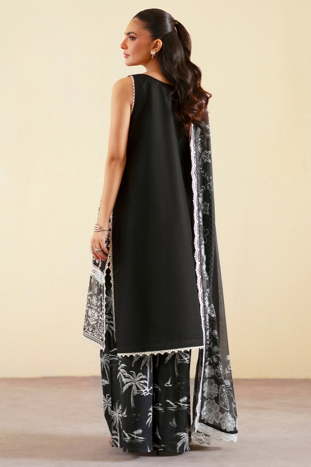 EMBER BY MAHNUR LAWN EMBROIDERED COLLECTION 2026 K [ 𝘽𝙀𝙎𝙏 𝙋𝙍𝙄𝘾𝙀 ✅ ]