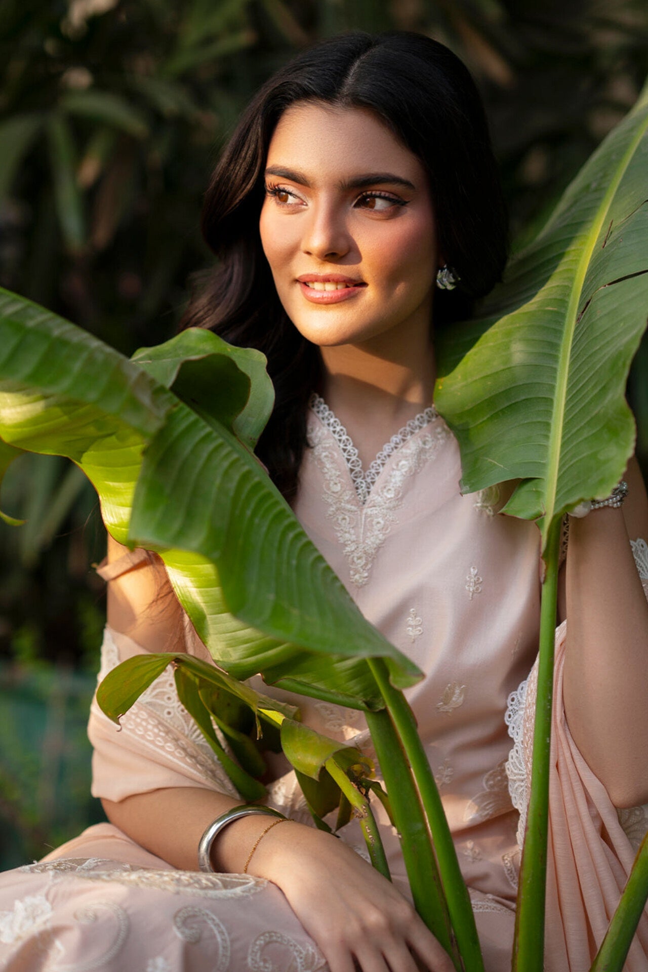 EMBER BY MAHNUR LAWN EMBROIDERED COLLECTION 2026 F [ 𝘽𝙀𝙎𝙏 𝙋𝙍𝙄𝘾𝙀 ✅ ]