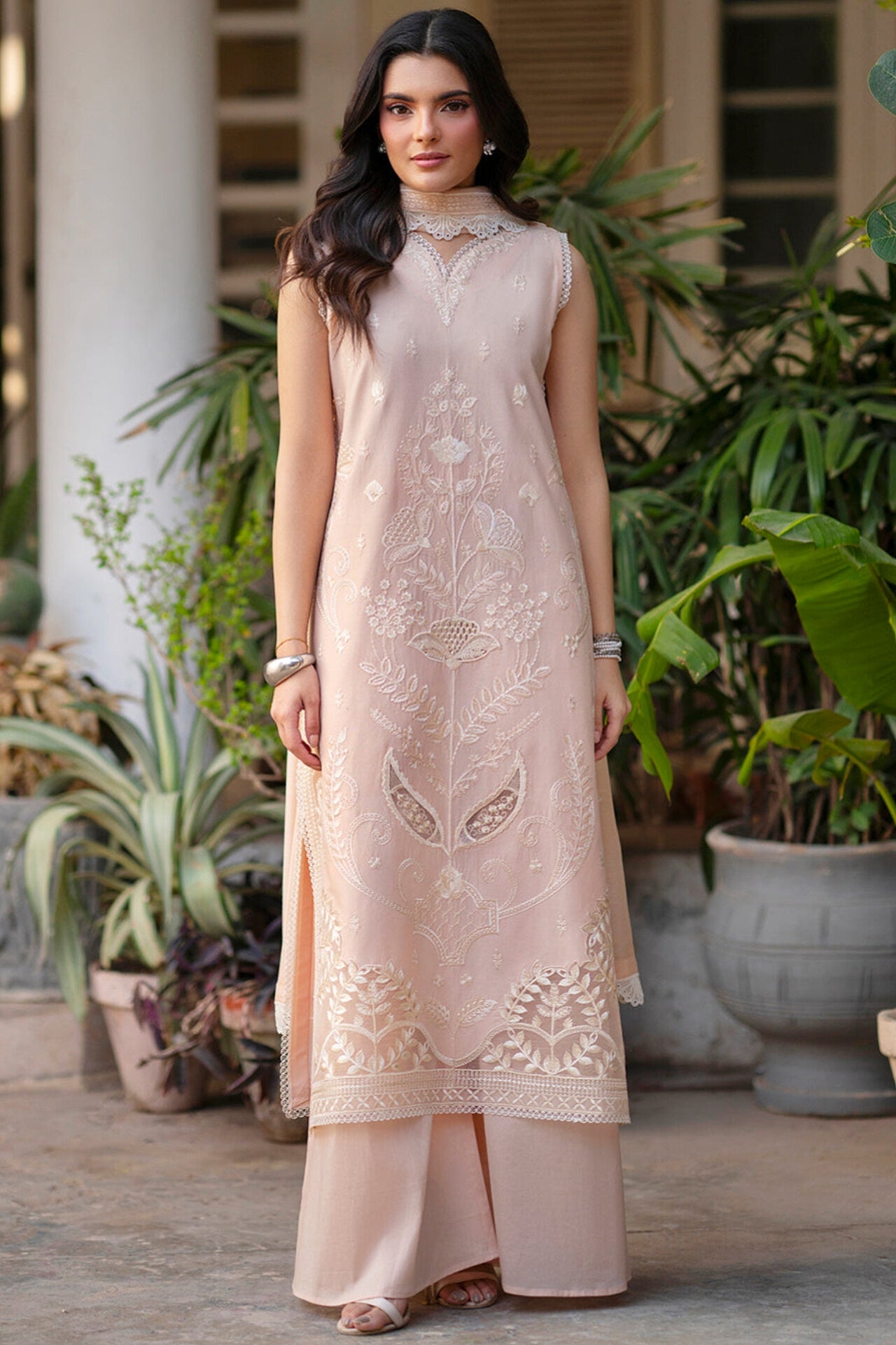 EMBER BY MAHNUR LAWN EMBROIDERED COLLECTION 2026 F [ 𝘽𝙀𝙎𝙏 𝙋𝙍𝙄𝘾𝙀 ✅ ]