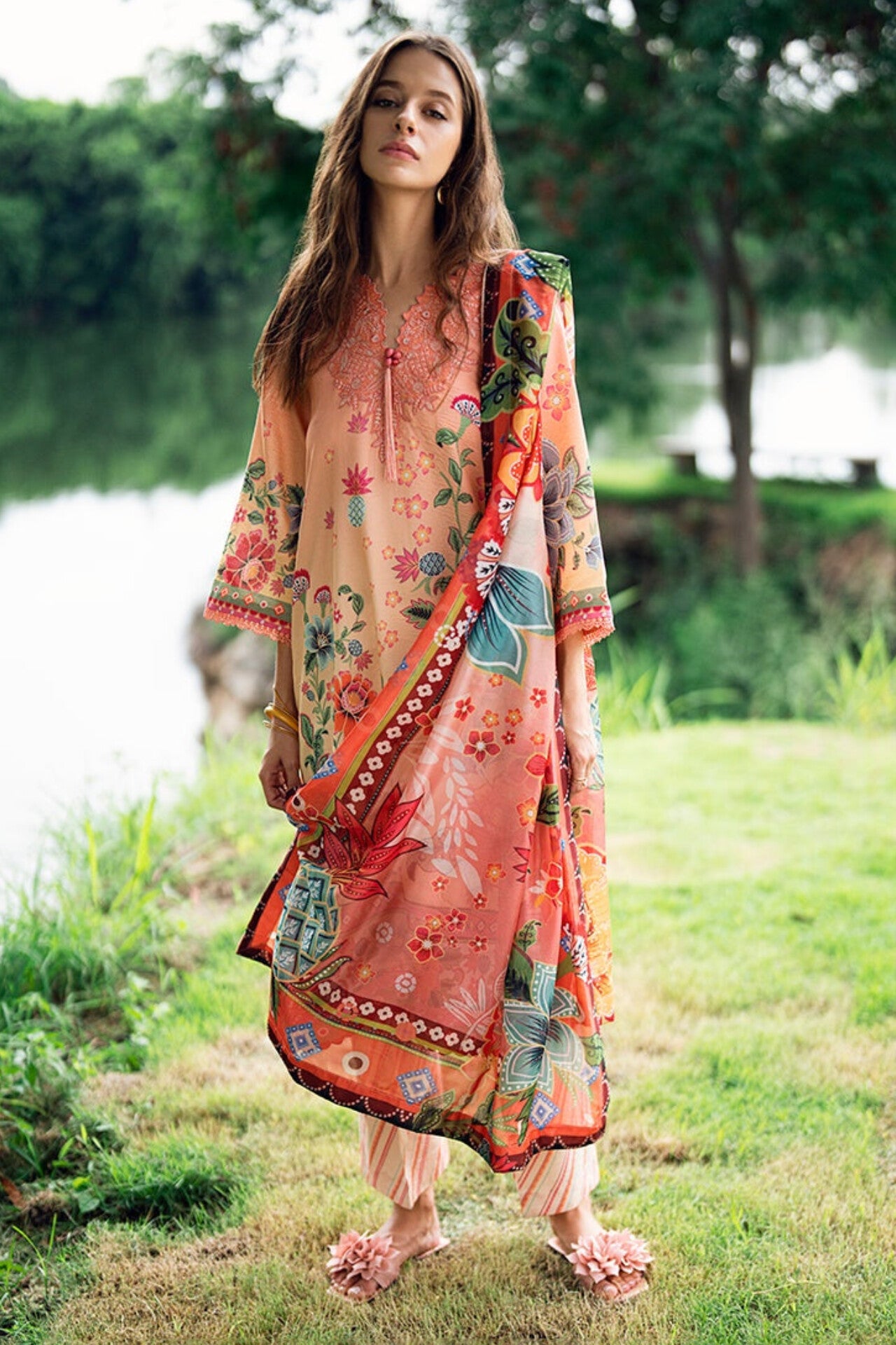 [ SUIT E ] - ROHEENAZ GARDEN VEIL EMBROIDERED LAWN PREMIUM COLLECTION