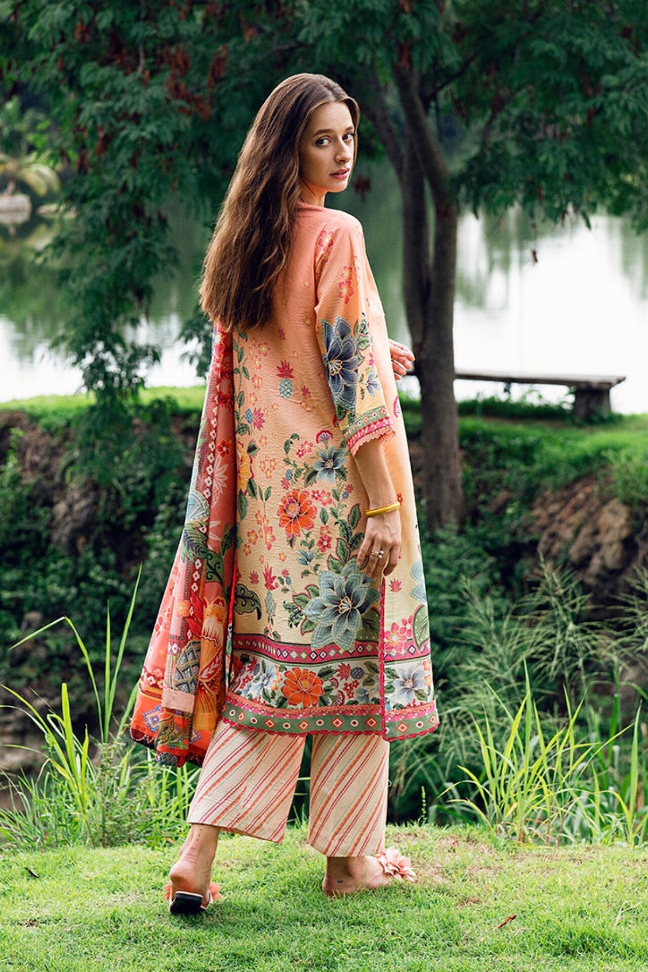 [ SUIT E ] - ROHEENAZ GARDEN VEIL EMBROIDERED LAWN PREMIUM COLLECTION