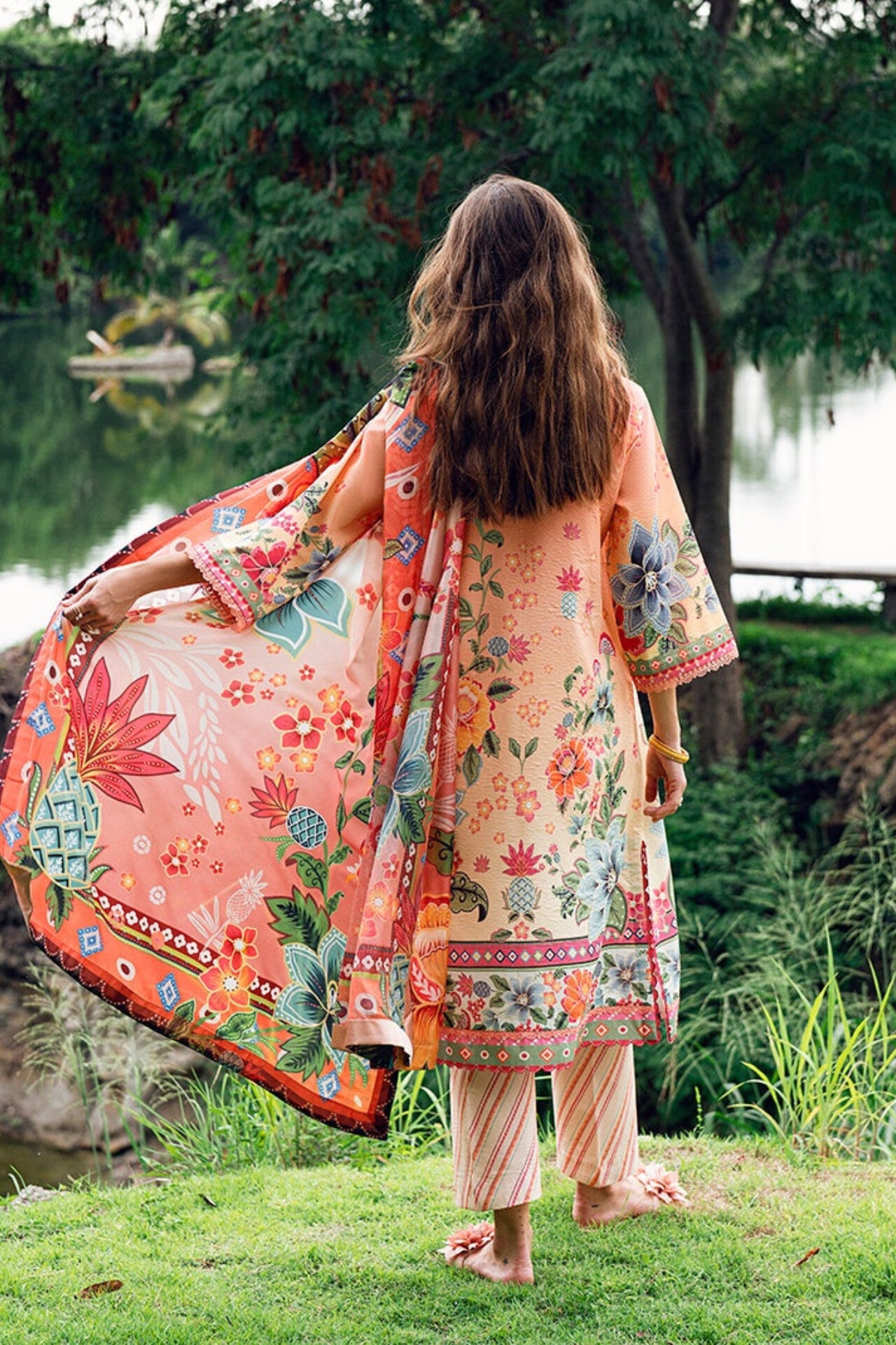 [ SUIT E ] - ROHEENAZ GARDEN VEIL EMBROIDERED LAWN PREMIUM COLLECTION