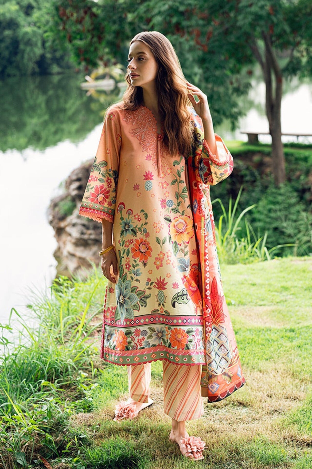 [ SUIT E ] - ROHEENAZ GARDEN VEIL EMBROIDERED LAWN PREMIUM COLLECTION