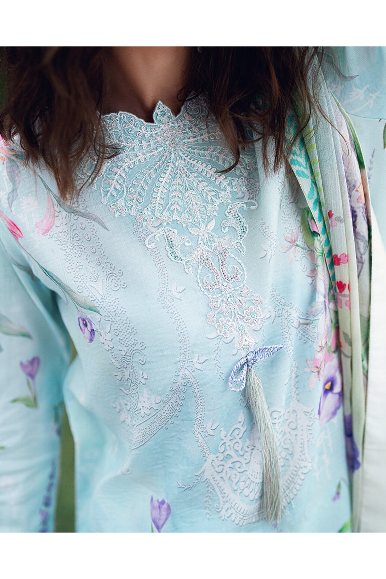 [ SUIT Q ] - ROHEENAZ GARDEN VEIL EMBROIDERED LAWN PREMIUM COLLECTION