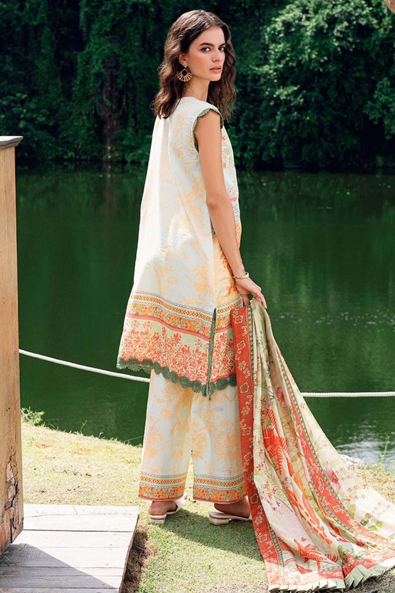 [ SUIT L ] - ROHEENAZ GARDEN VEIL EMBROIDERED LAWN PREMIUM COLLECTION