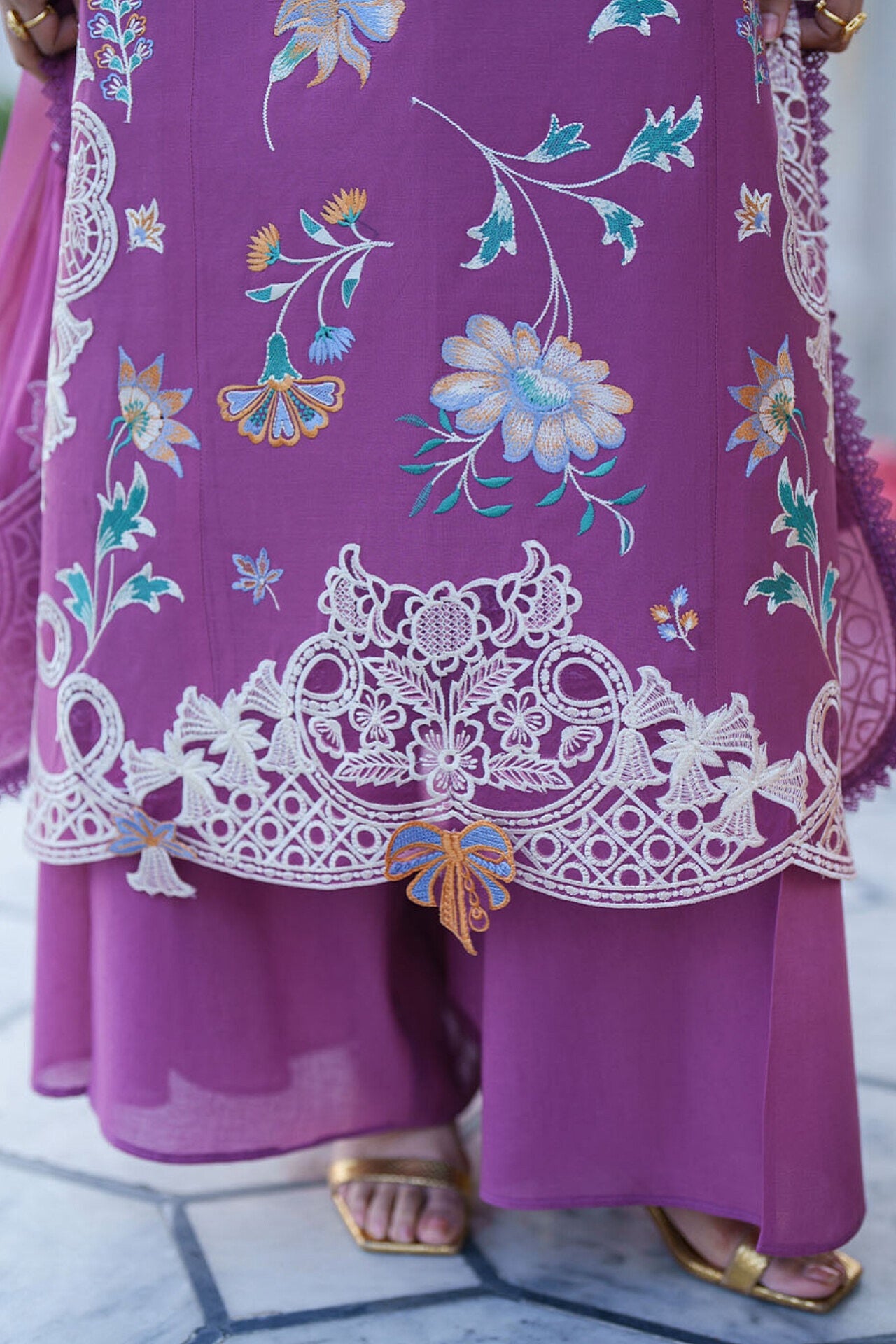 [ SUIT I ] - GUL BY MAHNUR LUXURY LAWN EMBROIDERED COLLECTION 2026