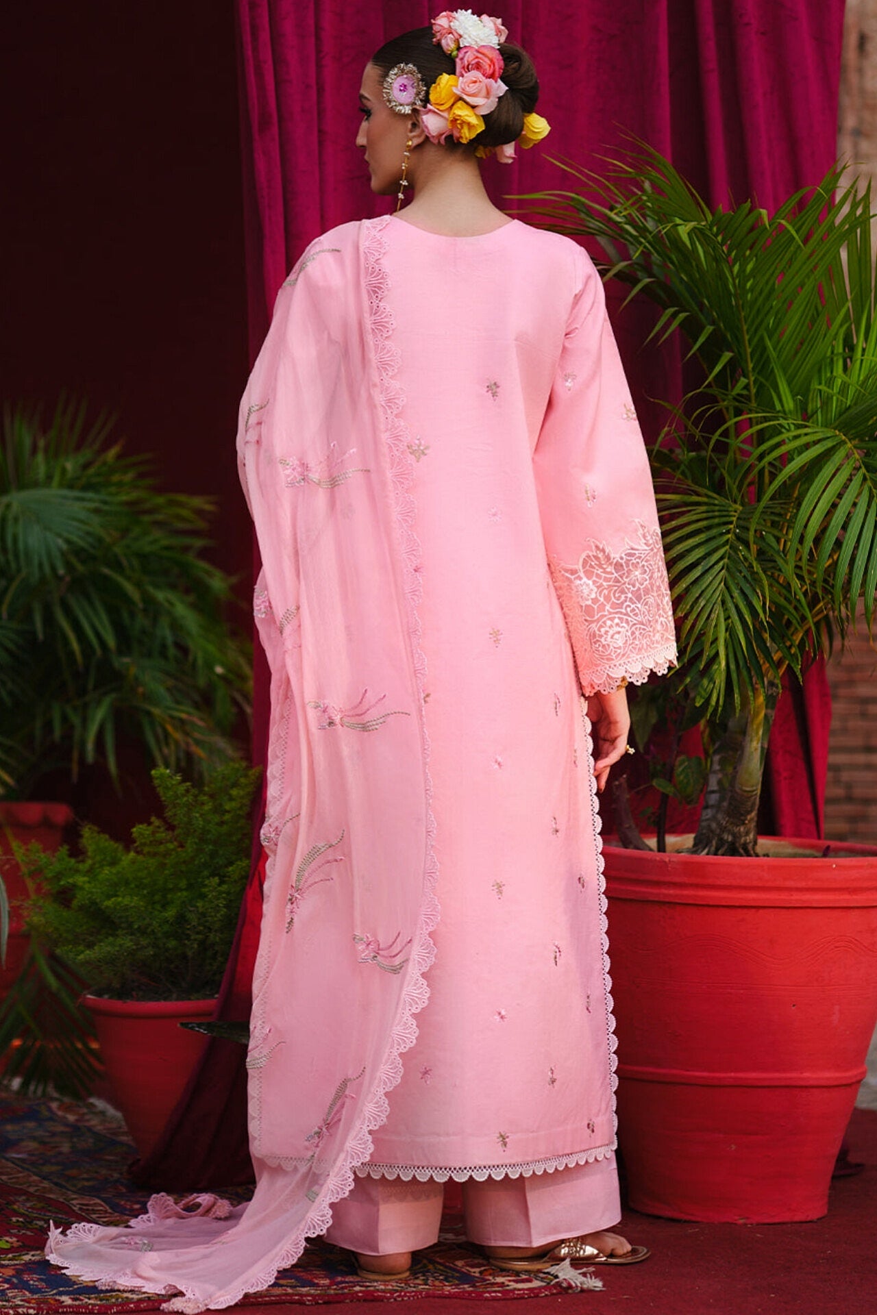 [ SUIT L ] - GUL BY MAHNUR LUXURY LAWN EMBROIDERED COLLECTION 2026