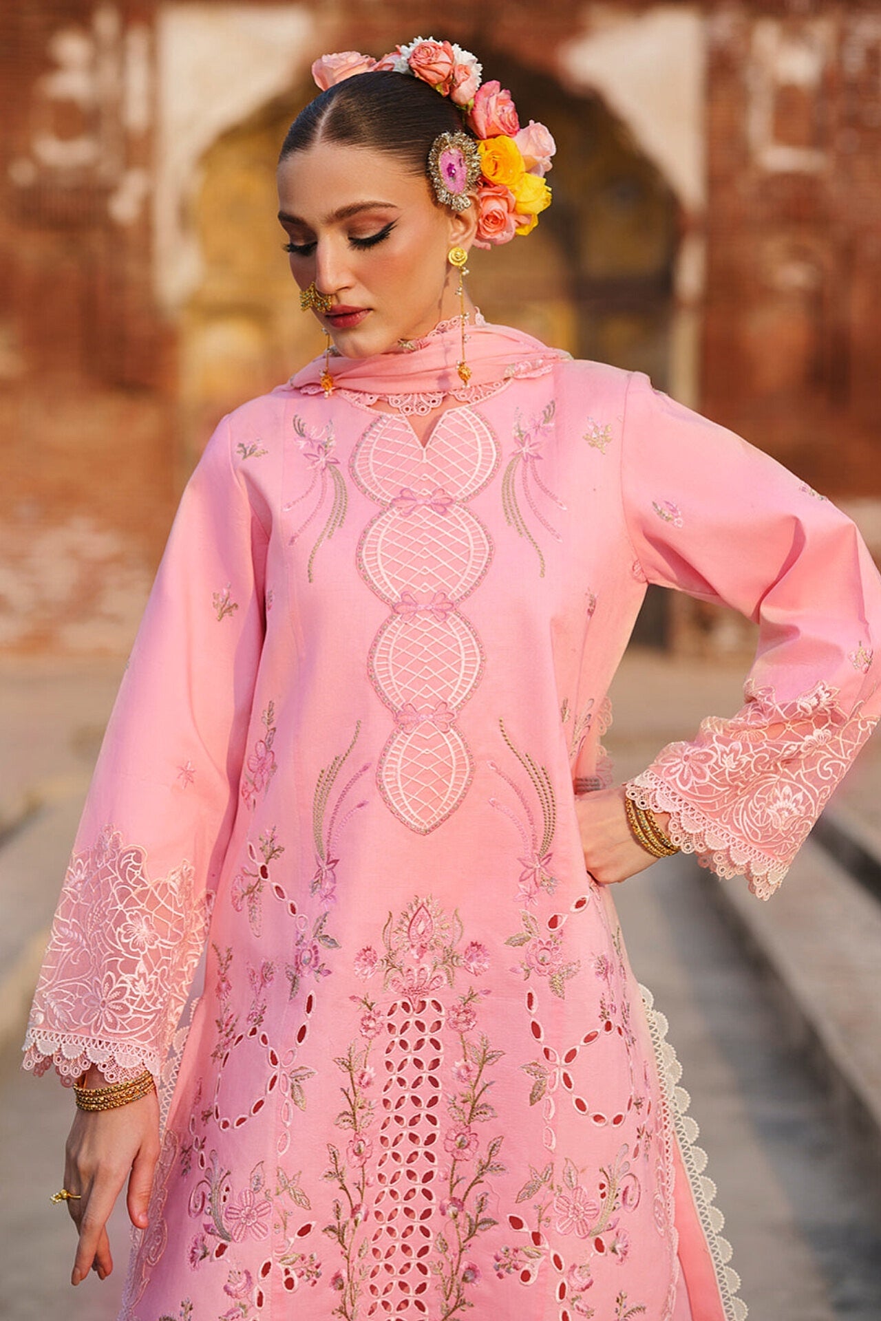 [ SUIT L ] - GUL BY MAHNUR LUXURY LAWN EMBROIDERED COLLECTION 2026