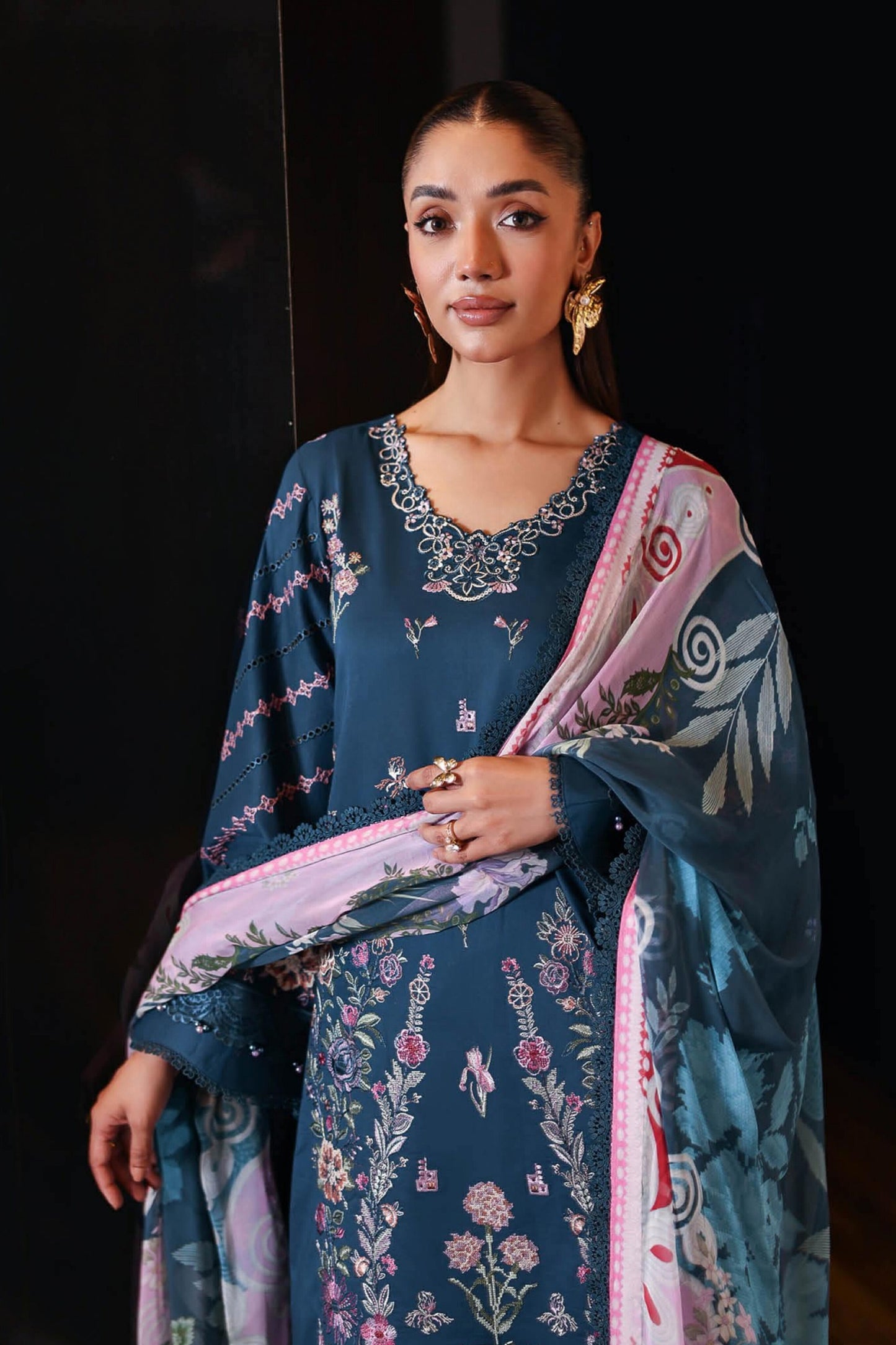 [ SUIT F ] - RAMSHA ANDAAZ LUXURY LAWN VOL 14 COLLECTION 2026