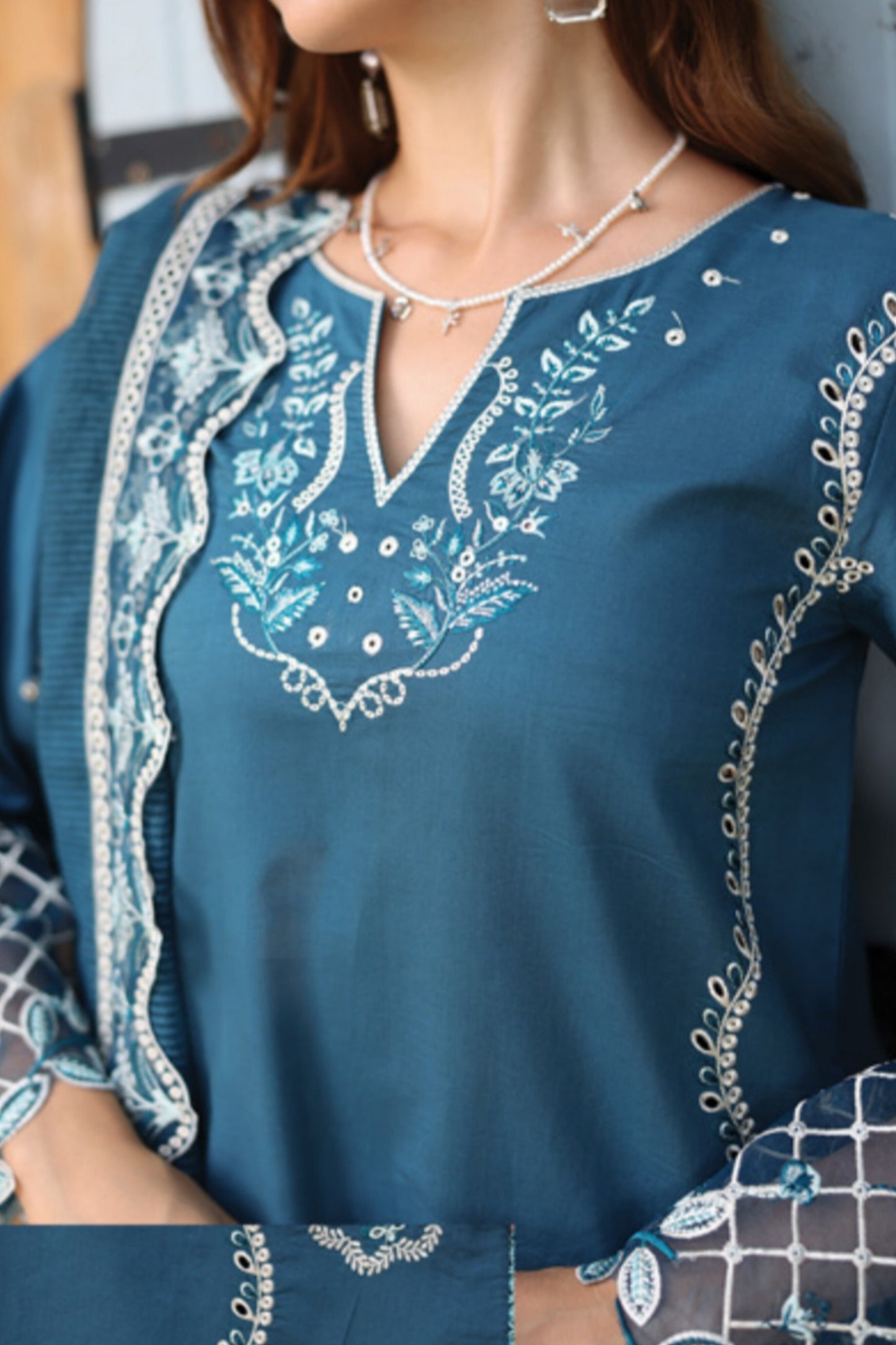 [ SUIT D ] - RAAYA LUXURY LAWN EMBROIDERED COLLECTION 2026