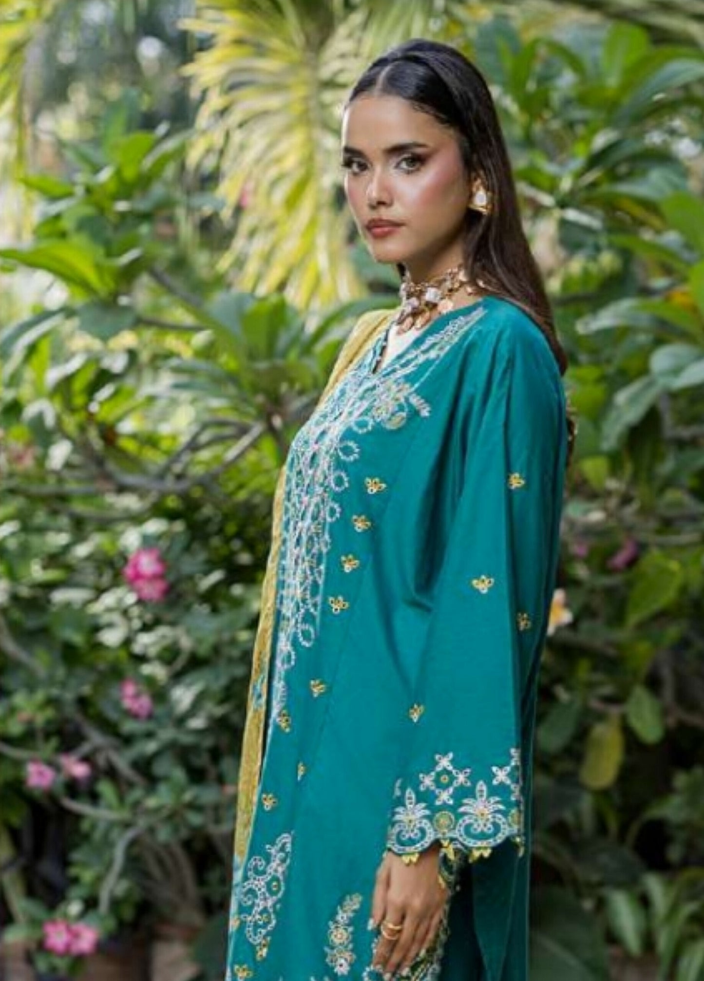 [ SUIT I ] - ZELLBURY CHIKANKARI LAWN EMBROIDERED COLLECTION 2026