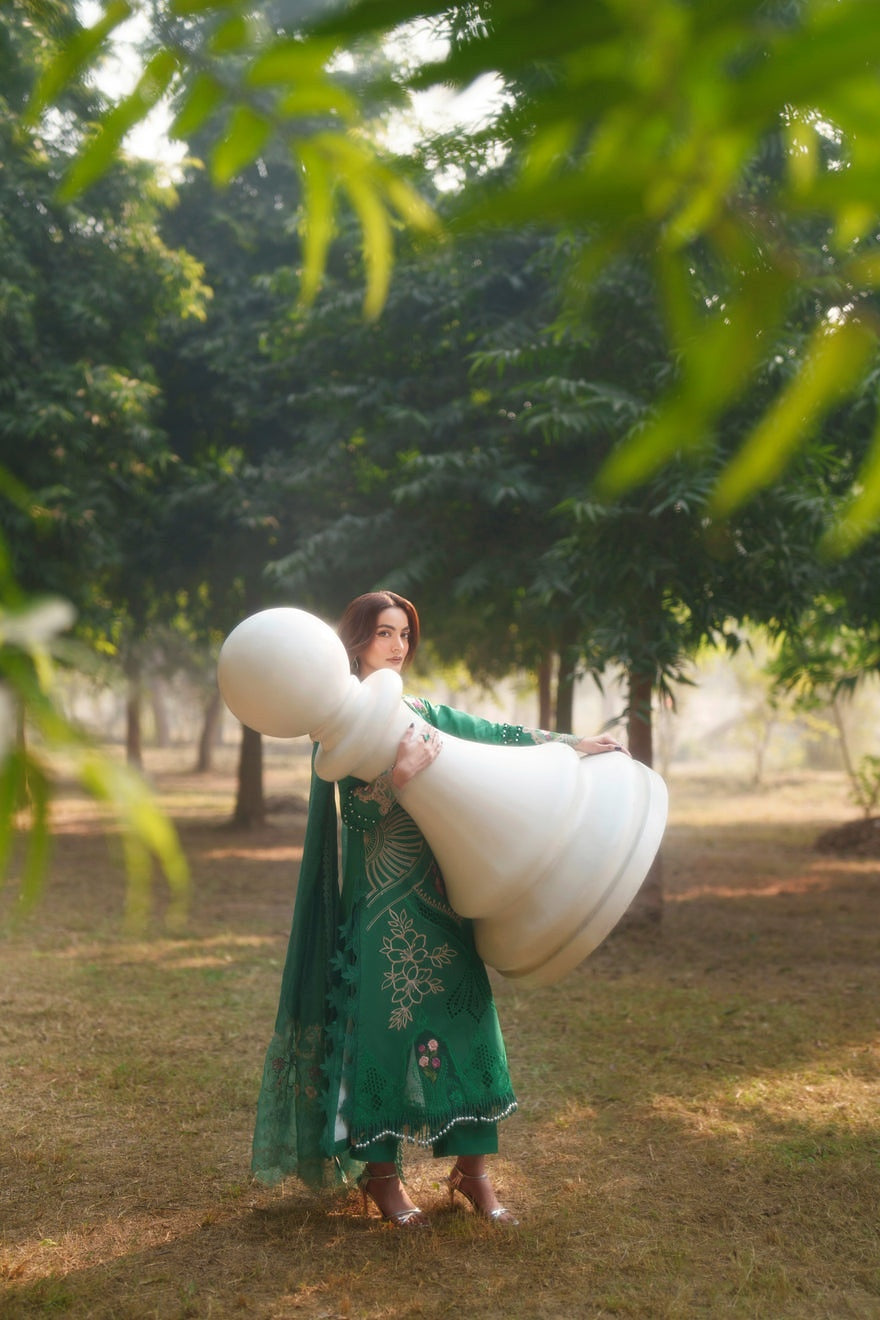 PARISHAY QUEEN LAWN EMBROIDERED SUITS COLLECTION 2026 L [ 𝘽𝙀𝙎𝙏 𝙋𝙍𝙄𝘾𝙀 ✅ ]