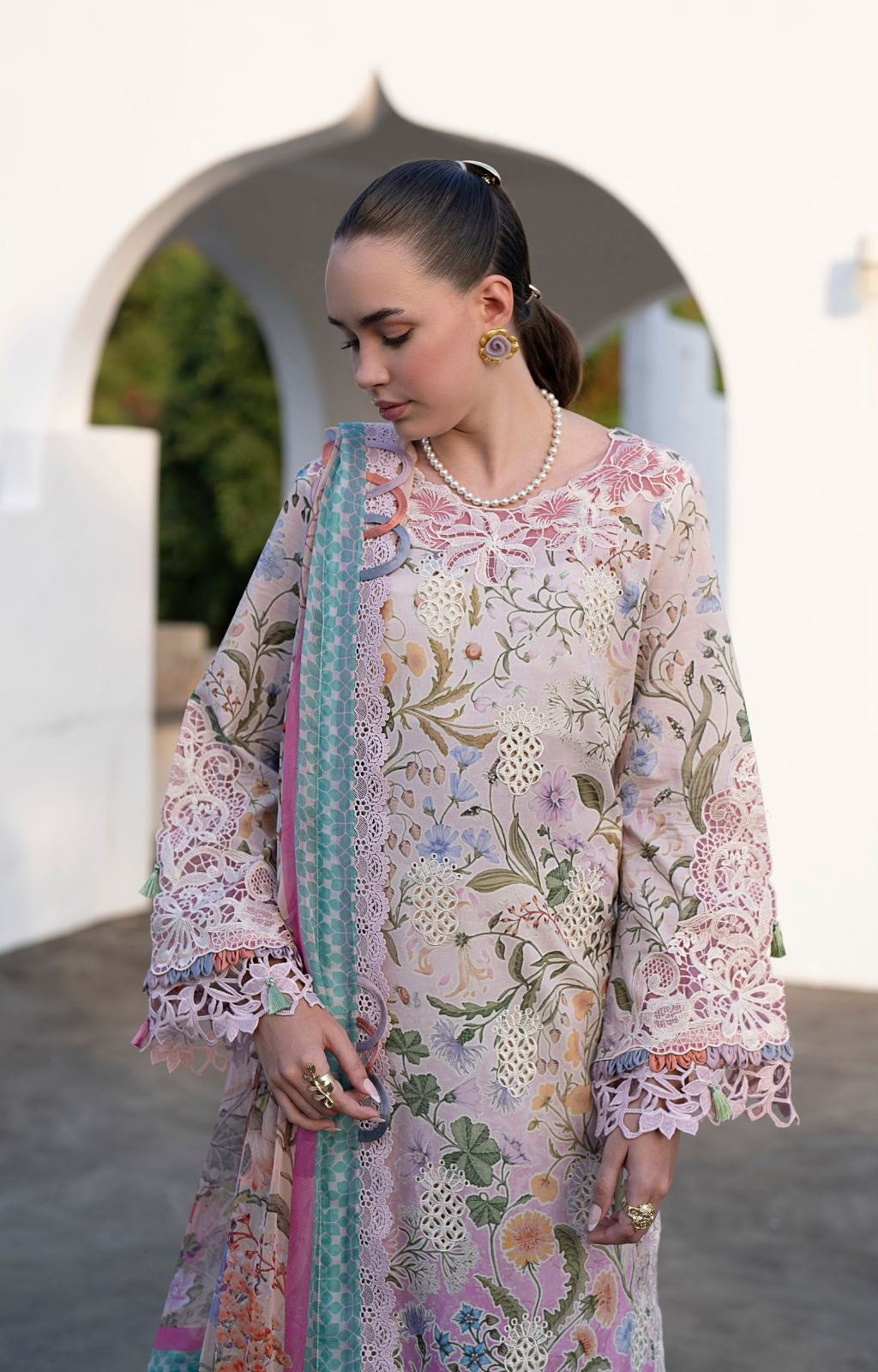 ALIF AJR PRITKARI LAWN EMBROIDERED 2025