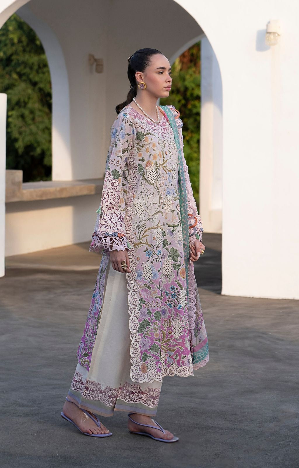 ALIF AJR PRITKARI LAWN EMBROIDERED 2025