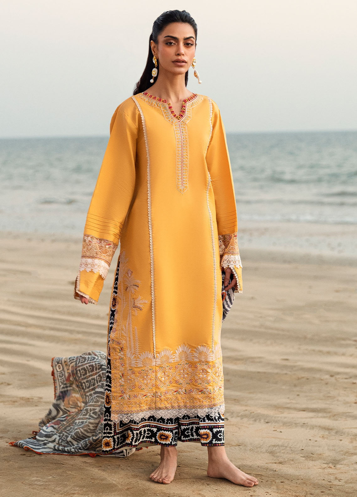 SAHANE YAARIYAN LAWN VOL 1 COLLECTION 25