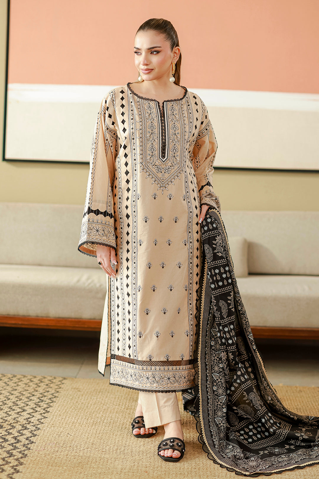 [ SUIT C ] - ZELLBURY CHIKANKARI LAWN EMBROIDERED COLLECTION 2026