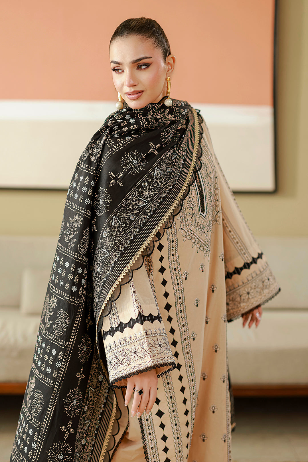 [ SUIT C ] - ZELLBURY CHIKANKARI LAWN EMBROIDERED COLLECTION 2026