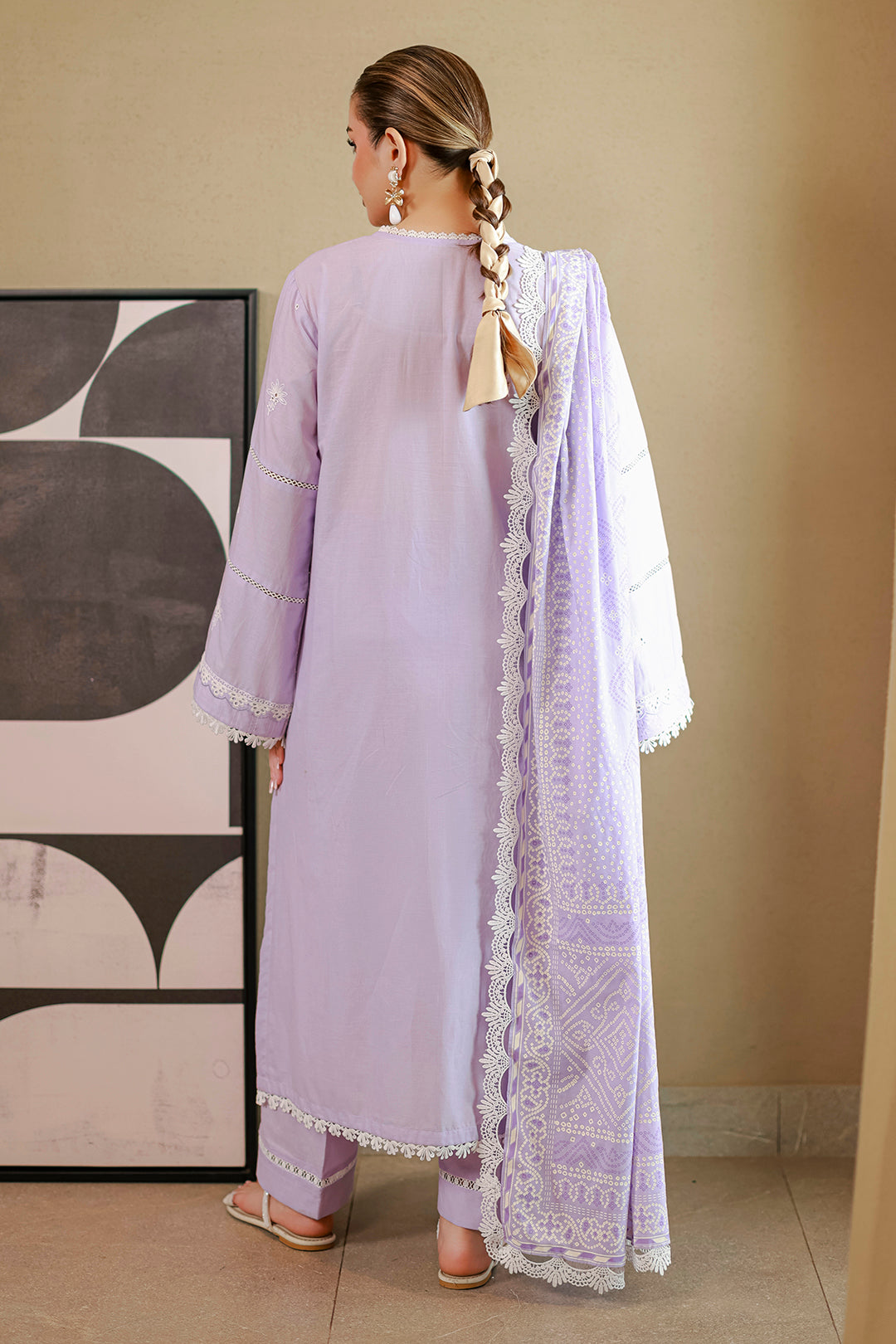 [ SUIT L ] - ZELLBURY CHIKANKARI LAWN EMBROIDERED COLLECTION 2026