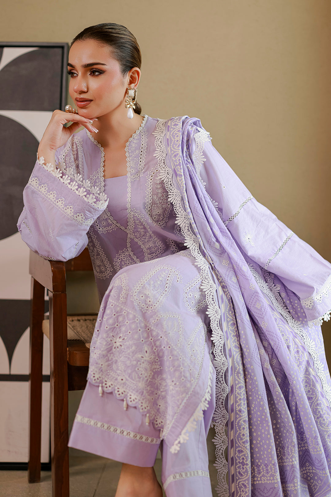[ SUIT L ] - ZELLBURY CHIKANKARI LAWN EMBROIDERED COLLECTION 2026