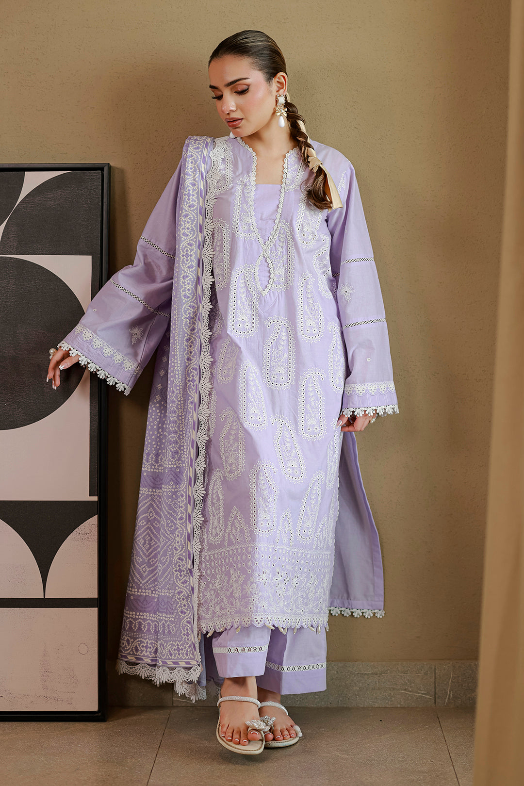 [ SUIT L ] - ZELLBURY CHIKANKARI LAWN EMBROIDERED COLLECTION 2026