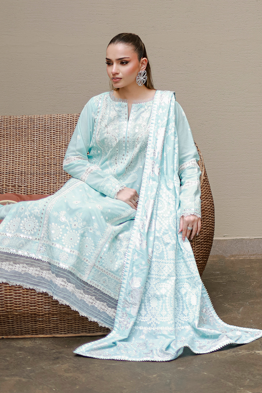 [ SUIT D ] - ZELLBURY CHIKANKARI LAWN EMBROIDERED COLLECTION 2026