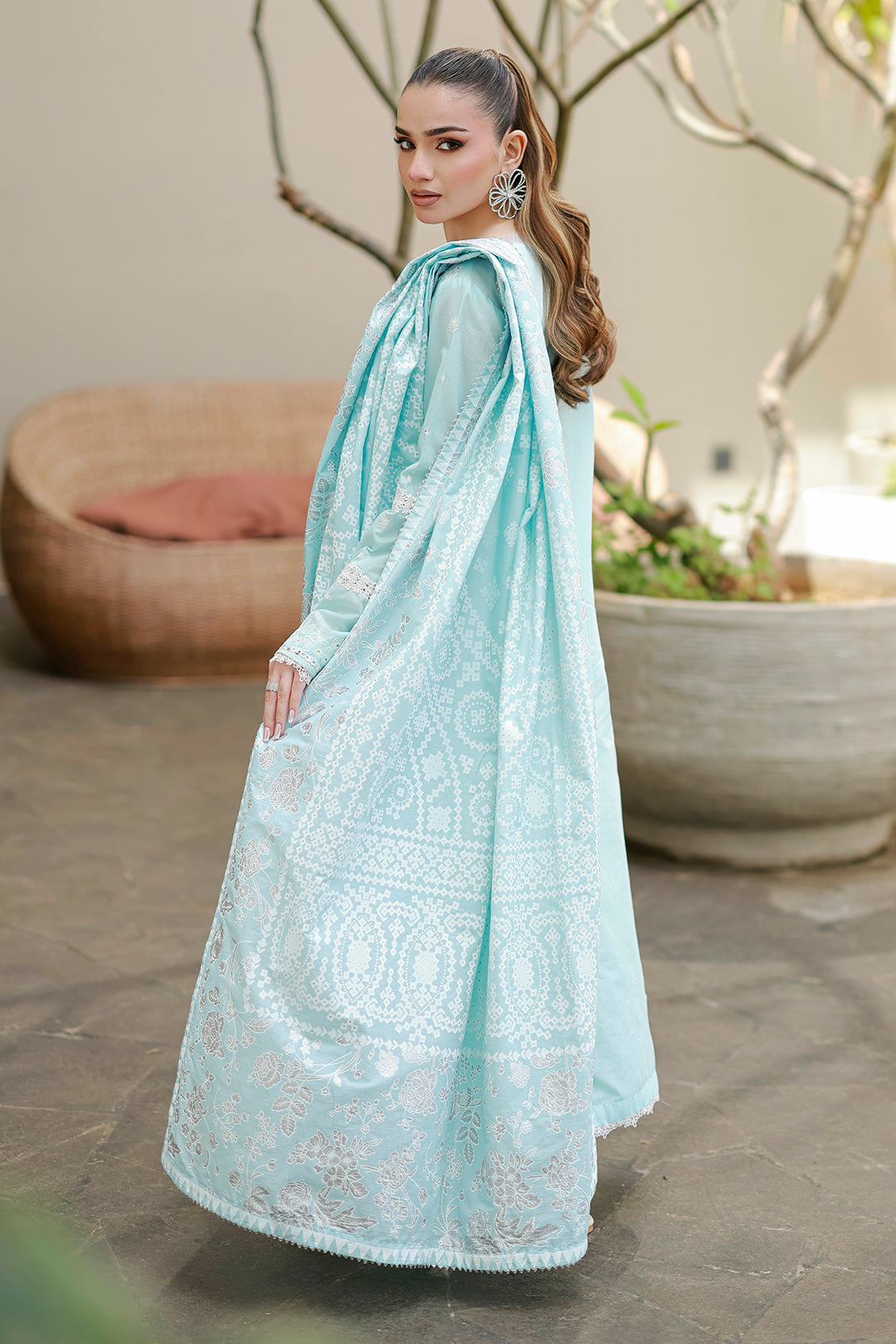 [ SUIT D ] - ZELLBURY CHIKANKARI LAWN EMBROIDERED COLLECTION 2026