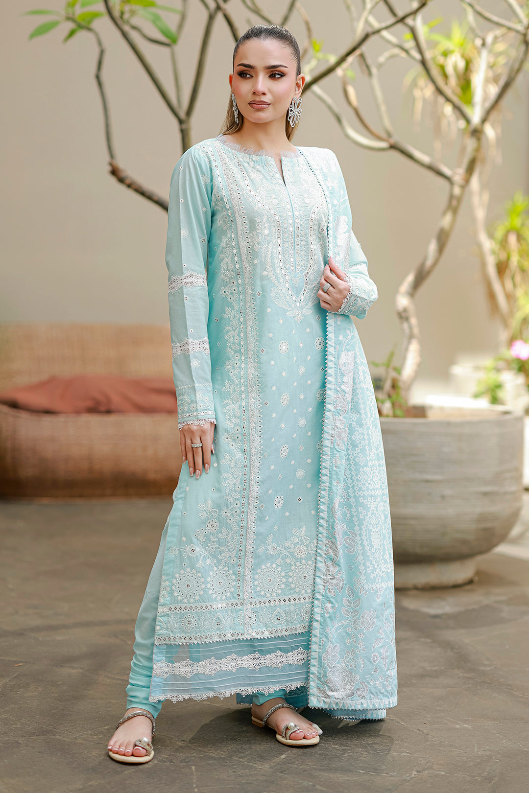 [ SUIT D ] - ZELLBURY CHIKANKARI LAWN EMBROIDERED COLLECTION 2026