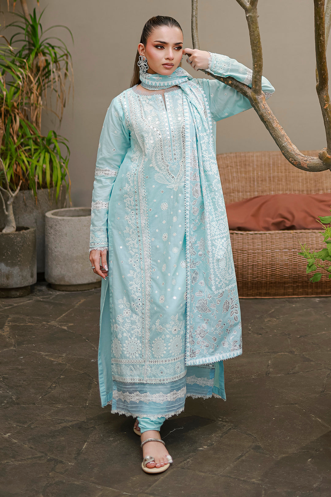 [ SUIT D ] - ZELLBURY CHIKANKARI LAWN EMBROIDERED COLLECTION 2026