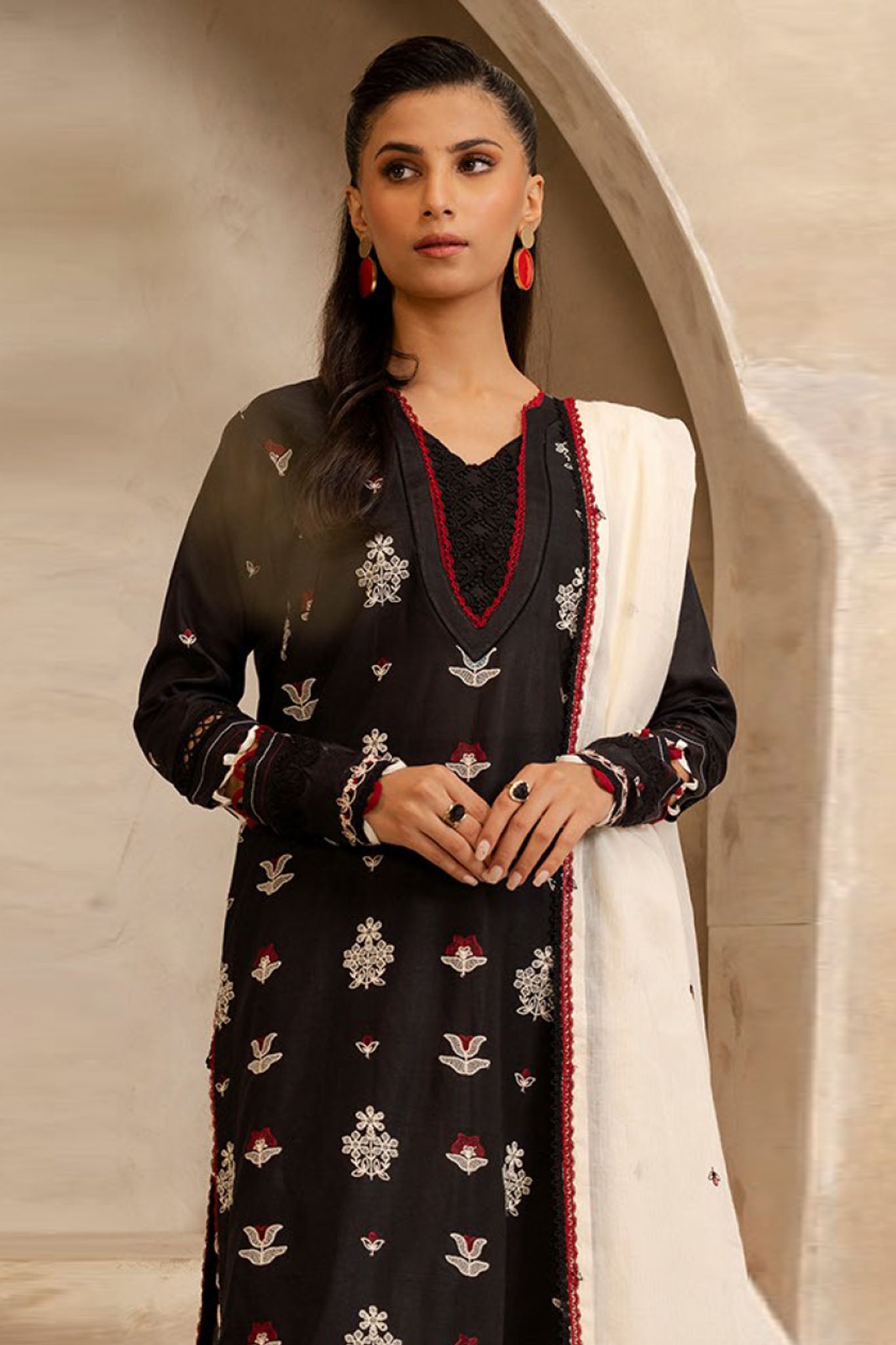ZELLBURY SIGNATURE LAWN EMBROIDERED 2025