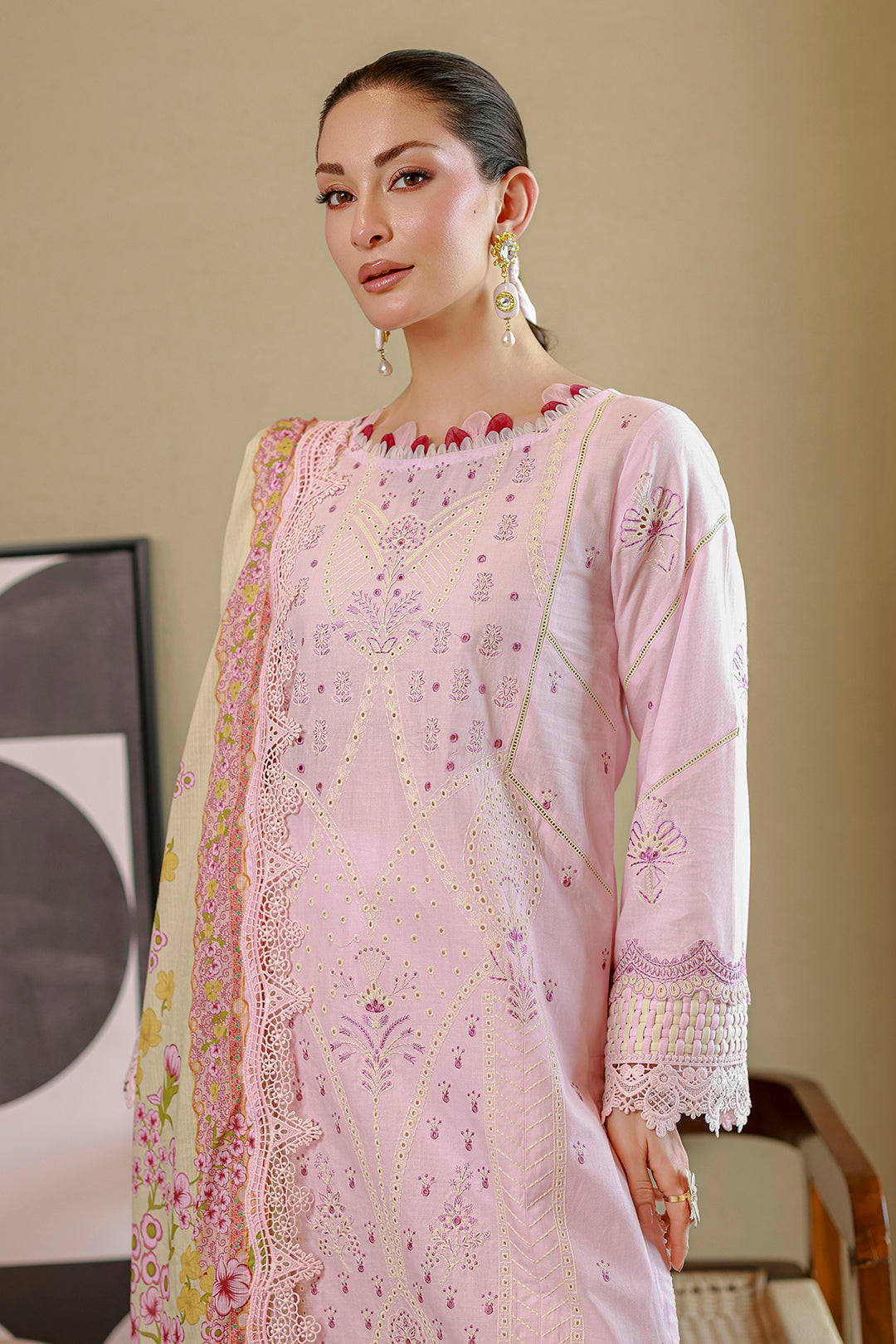 [ SUIT E ] - ZELLBURY CHIKANKARI LAWN EMBROIDERED COLLECTION 2026