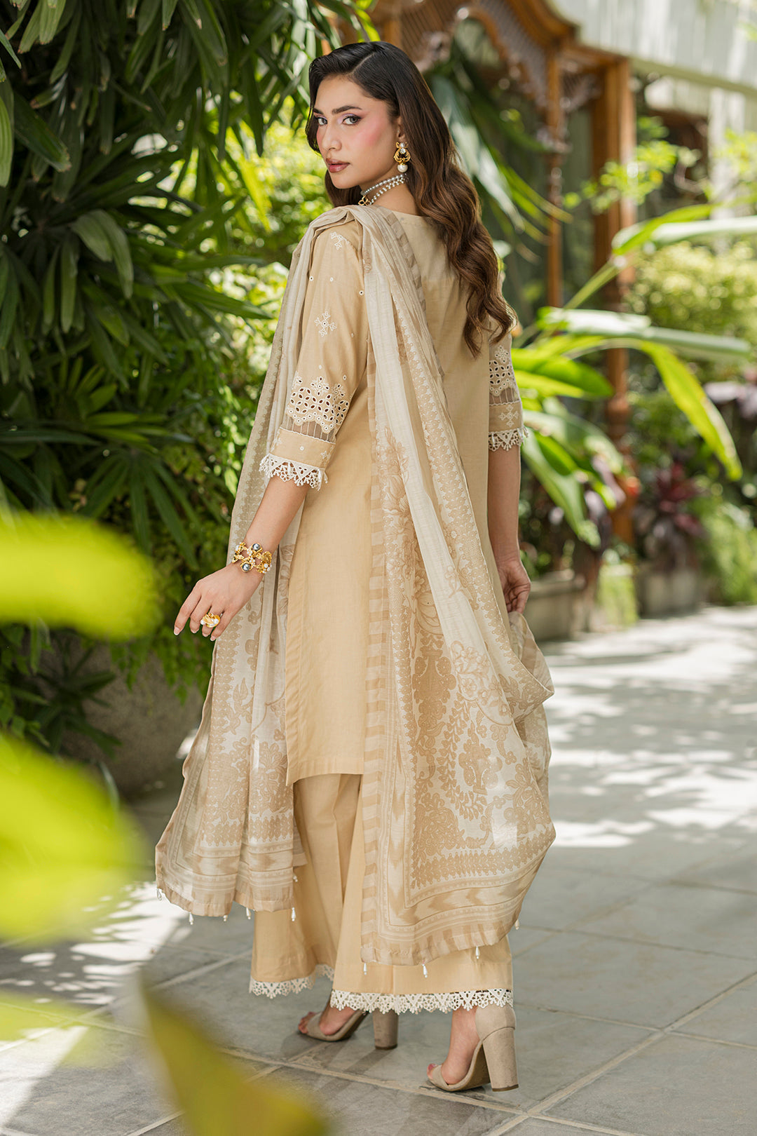 [ SUIT G ] - ZELLBURY CHIKANKARI LAWN EMBROIDERED COLLECTION 2026