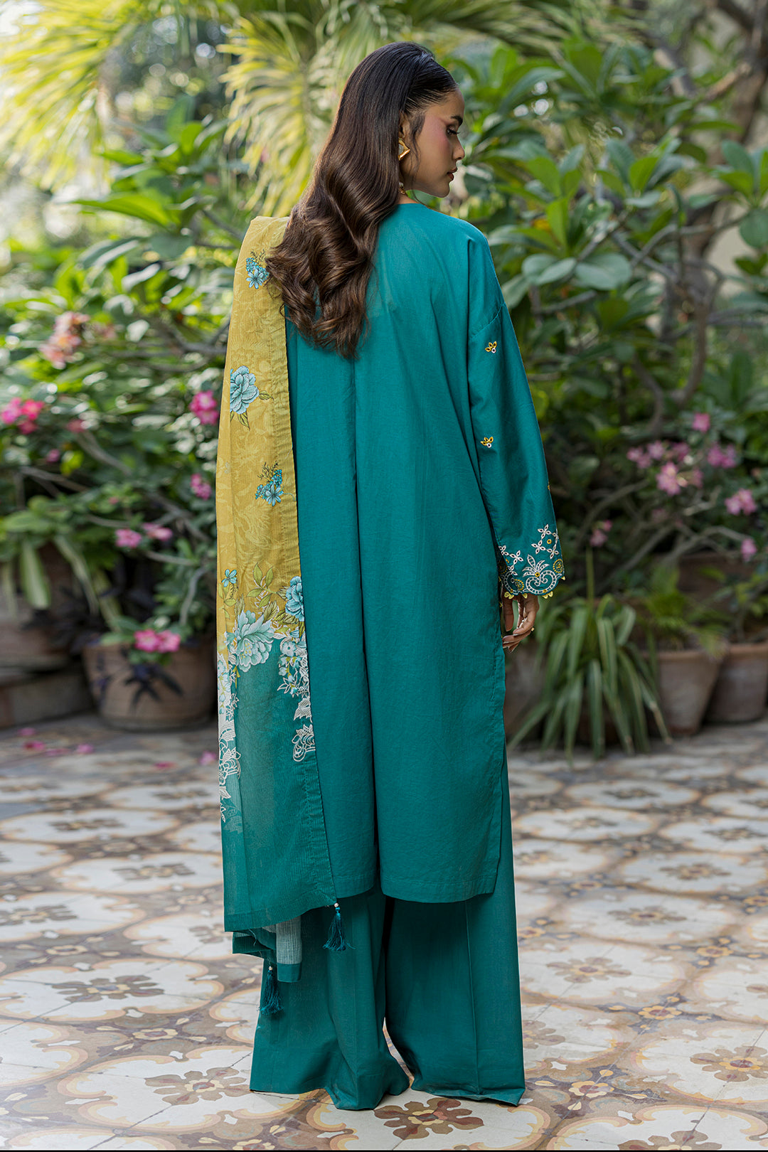 [ SUIT I ] - ZELLBURY CHIKANKARI LAWN EMBROIDERED COLLECTION 2026