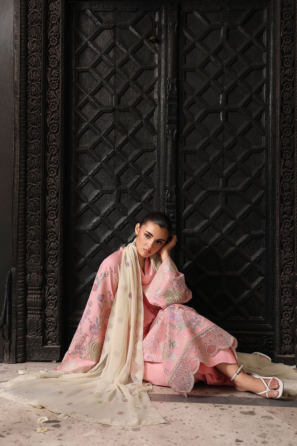 [ SUIT G ] - RAMSHA AFSANAH ROSA ESSENTIAL LAWN EMBROIDERED COLLECTION 2026